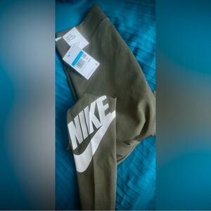 NWT Nike Olive Green Leggings NWT